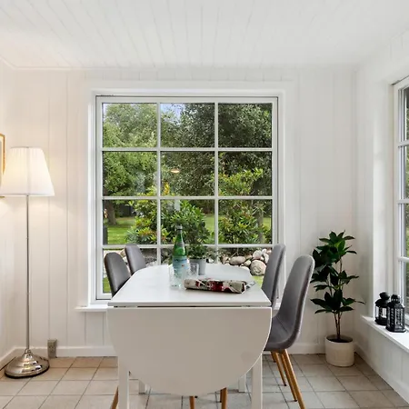 펜션 Lovely In Nykobing Sj With Kitchen