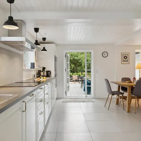 Lovely In Nykobing Sj With Kitchen 펜션 *